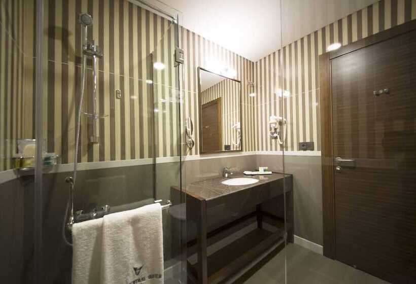 سوییت جونیور با بالکن, Urban Central Suites Beirut