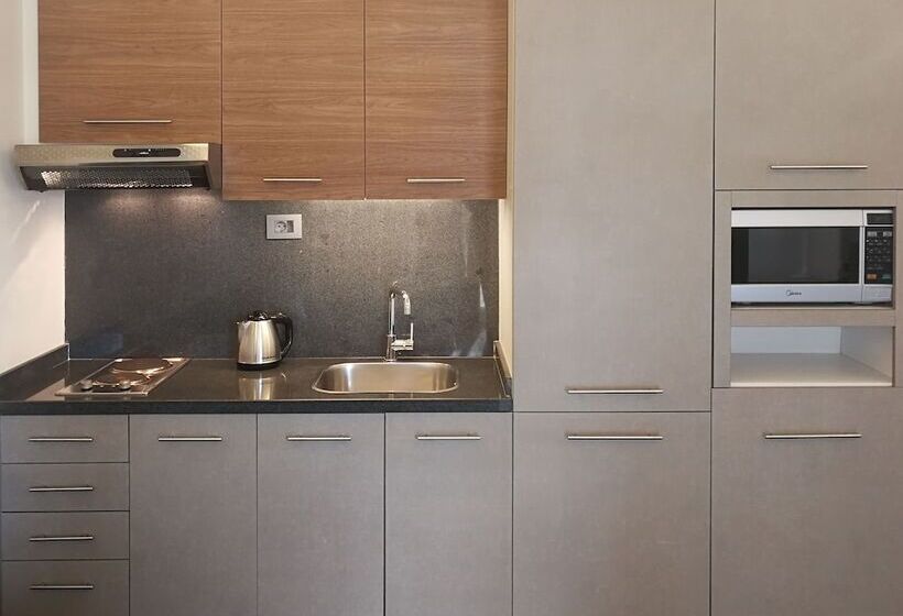 سوییت جونیور با بالکن, Urban Central Suites   Beirut