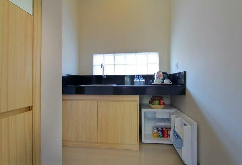 标准间带游泳池, Vansari