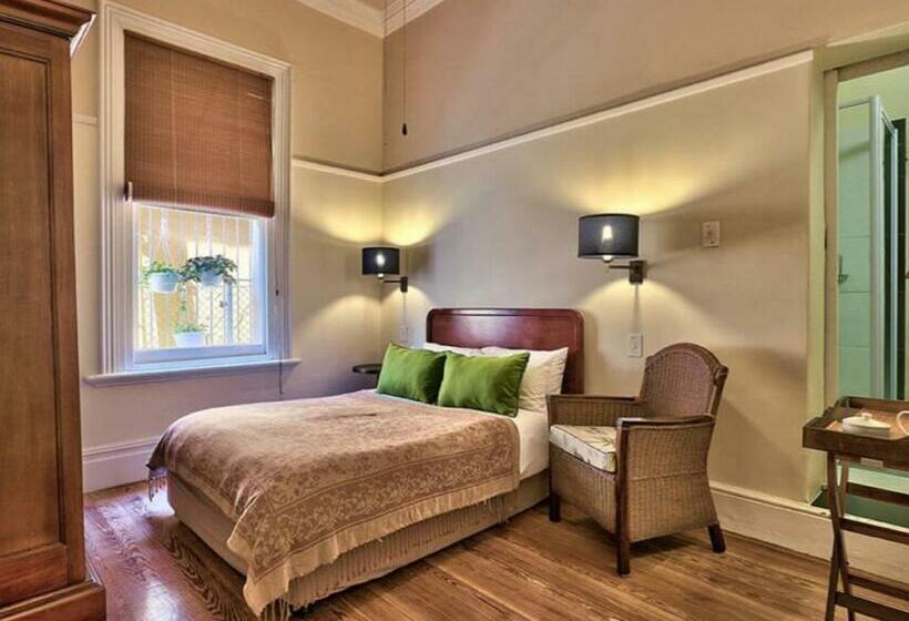 חדר אקונומי, The Cape Colonial Guest House