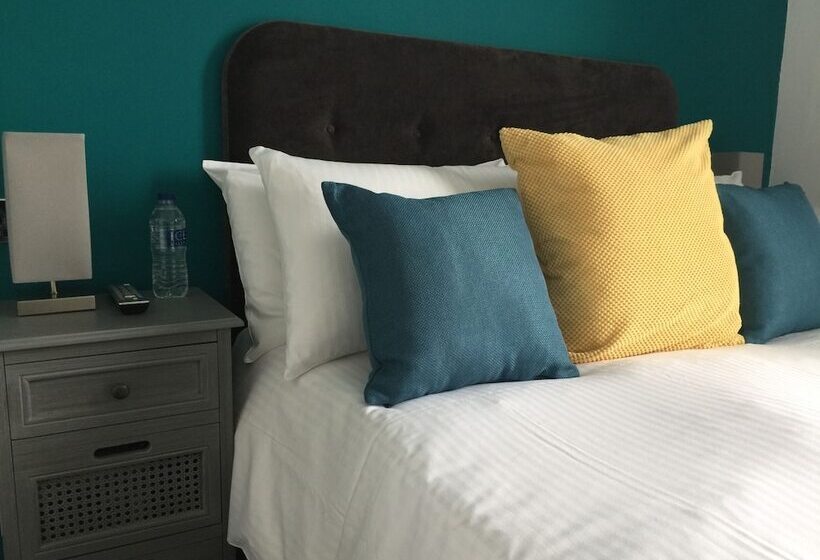 חדר בסיסי, The Millbrook B&b