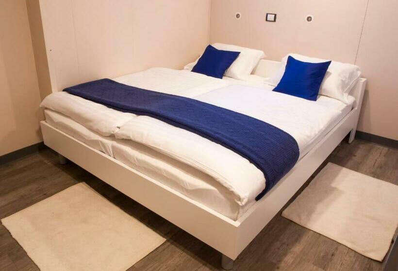 Номер Стандарт, Botel Marina