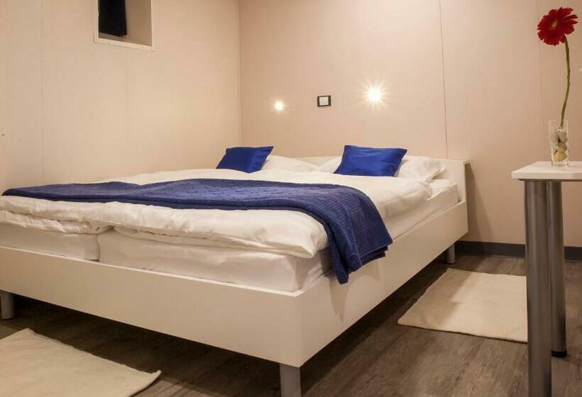 Номер Стандарт, Botel Marina