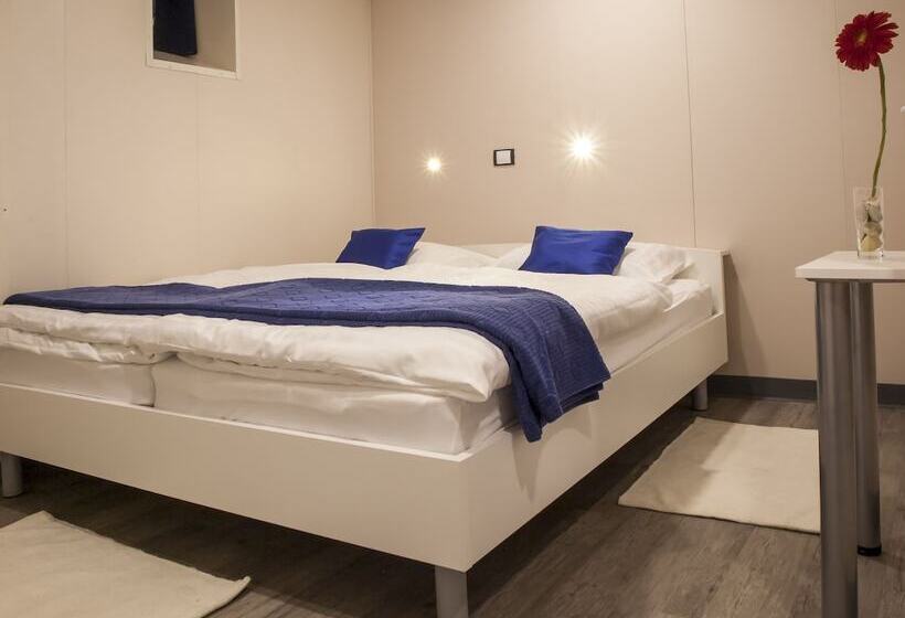 Номер Стандарт Индивидуальный, Botel Marina