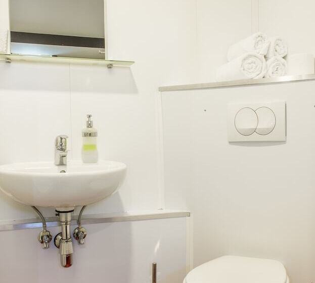 Четырехместный Номер Стандарт, Botel Marina