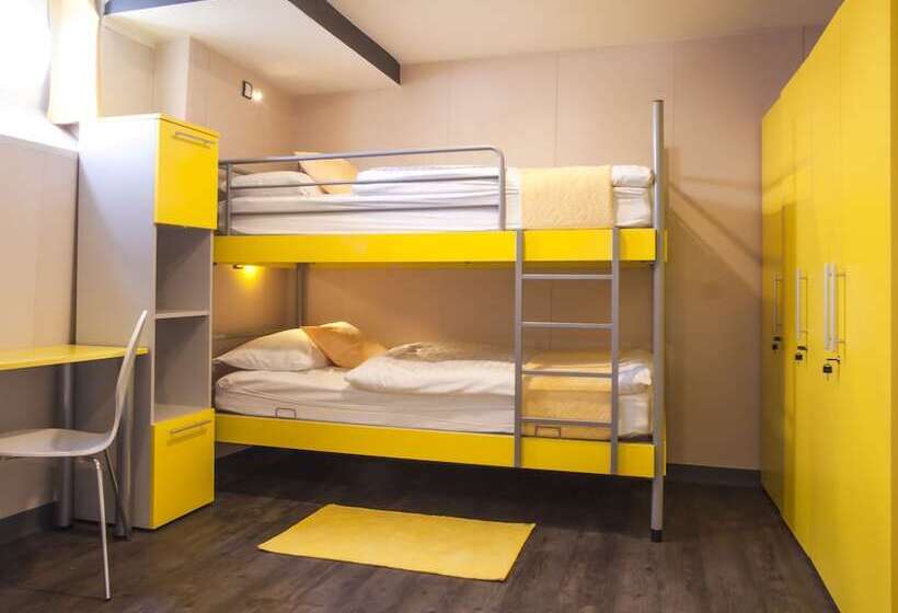 اتاق استاندارد چهار تخته, Botel Marina