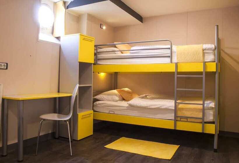 Четырехместный Номер Стандарт, Botel Marina