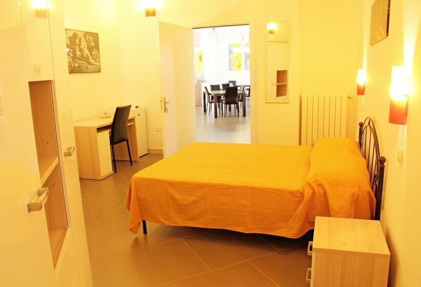 Pokój Standard Trzyosobowy, Arcona