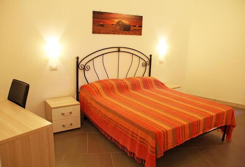 Pokój Standard Trzyosobowy, Arcona