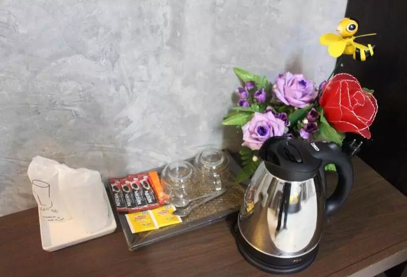 Superior-huone, Beehive Phuket Oldtown Hostel