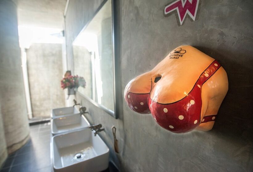 공동 객실, Beehive Phuket Oldtown Hostel