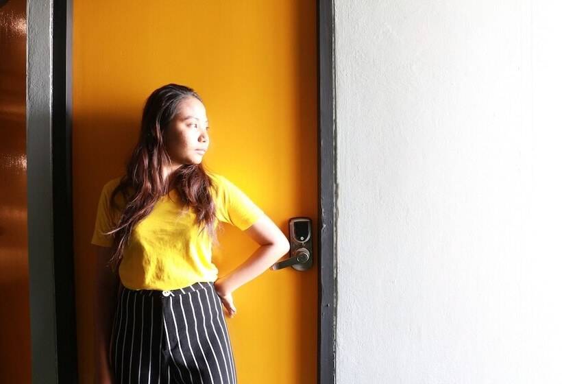 공동 객실, Beehive Phuket Oldtown Hostel