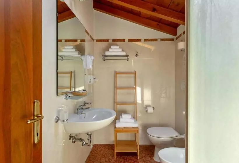 スタンダードルーム, A Casa Dei Gonzaga