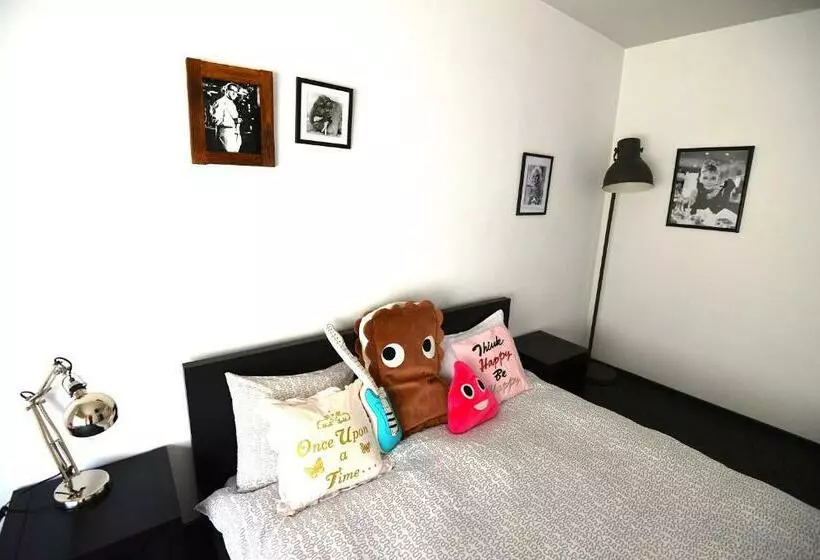Suite, Biscuit