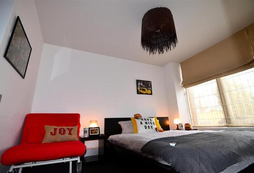 Pokój Standard Trzyosobowy, Biscuit