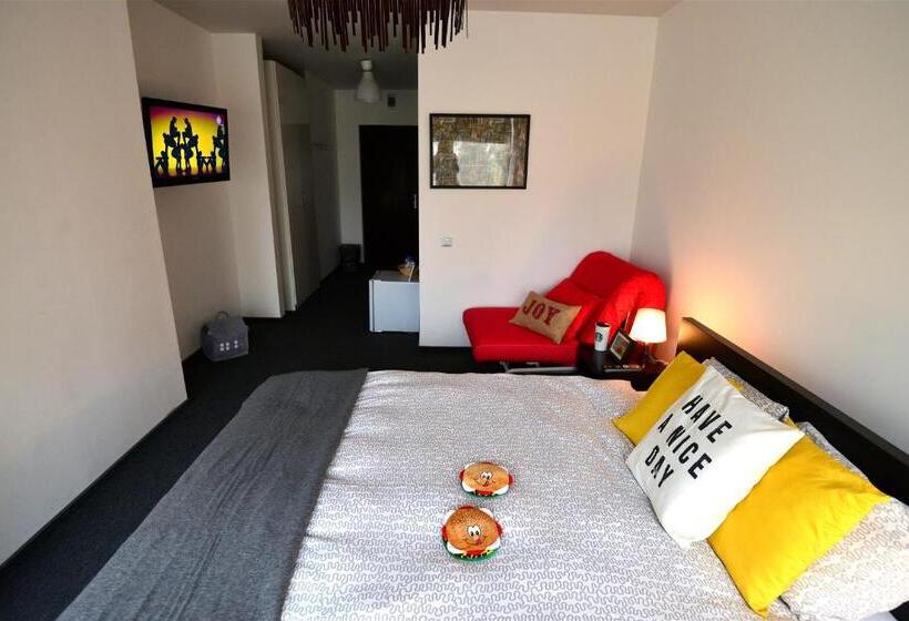 Pokój Standard Trzyosobowy, Biscuit