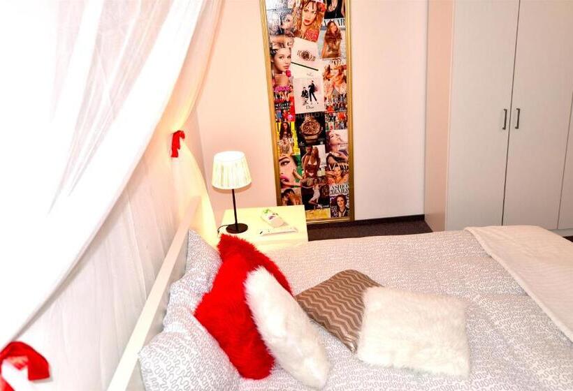 Suite Deluxe, Biscuit