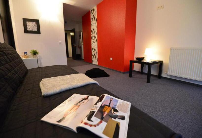 Suite Deluxe, Biscuit