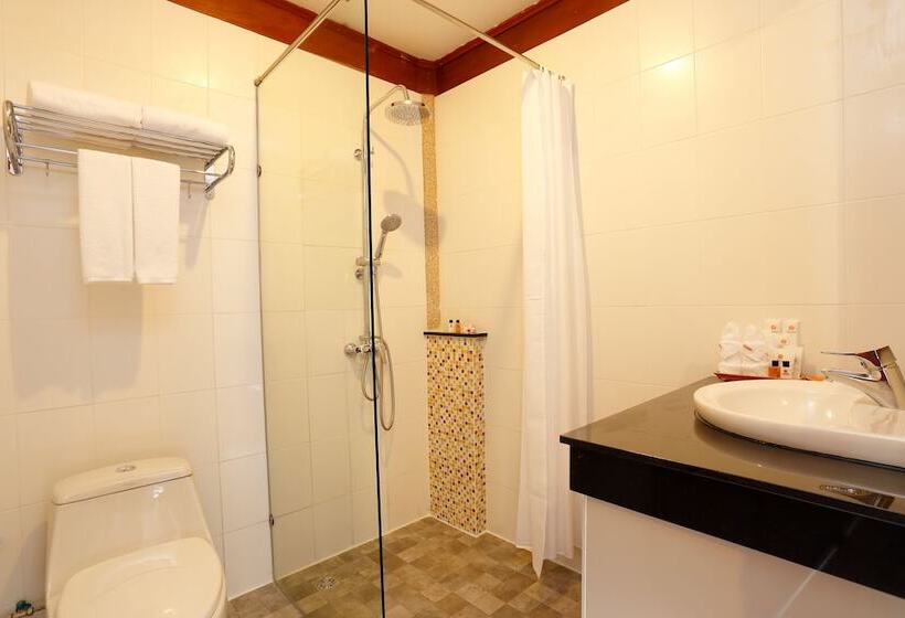 اتاق لوکس با چشم‌انداز دریاچه, Chabana Resort Bang Tao Beach Phuket  Sha Extra Plus