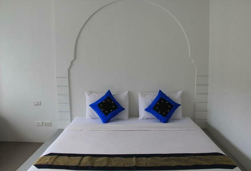 اتاق سوپریور, Dinar Lodge