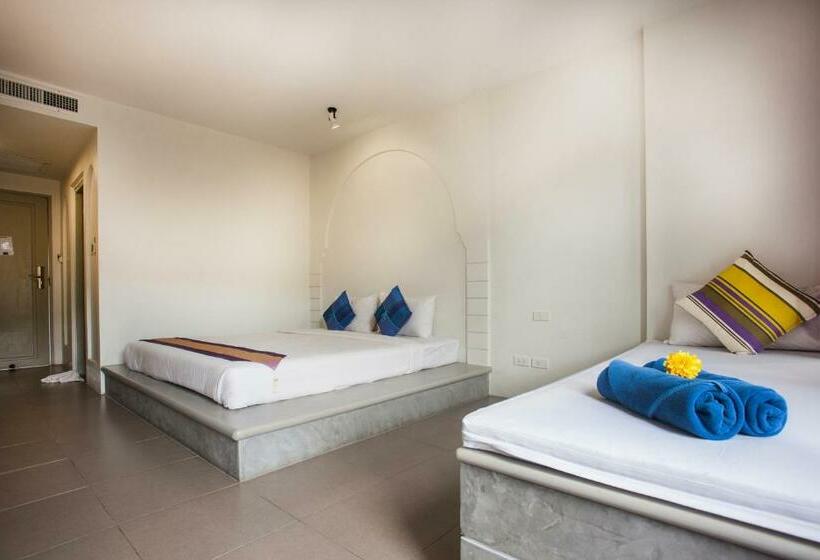 スーペリアールーム, Dinar Lodge