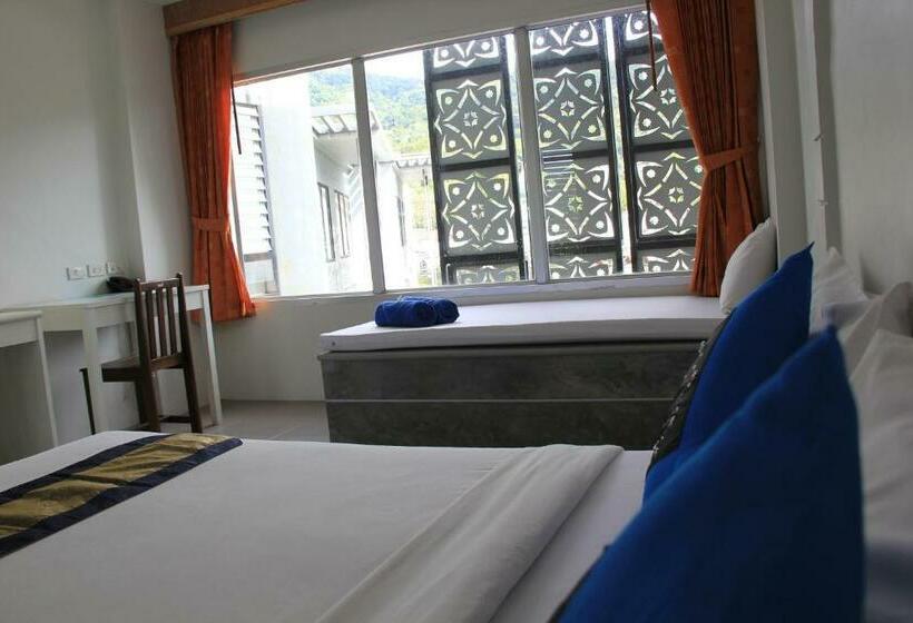اتاق سوپریور, Dinar Lodge