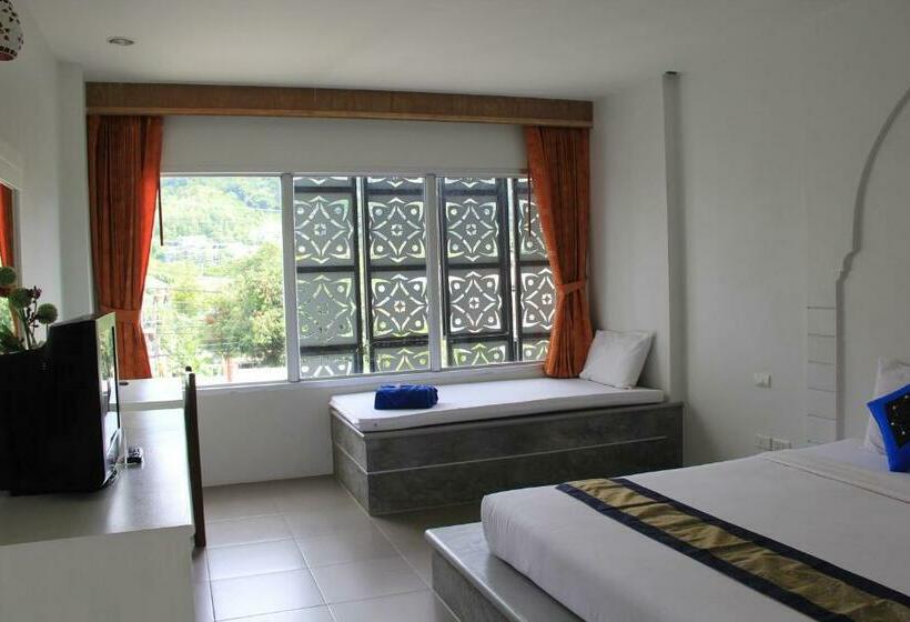 スーペリアールーム, Dinar Lodge