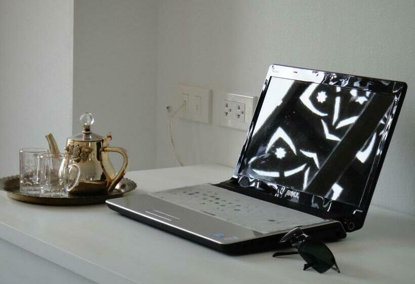 スーペリアールーム, Dinar Lodge