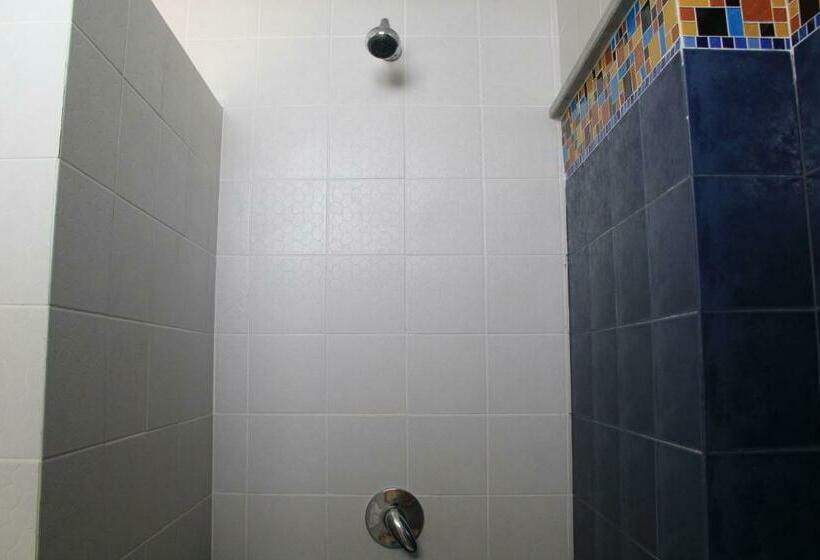 スーペリアールーム, Dinar Lodge