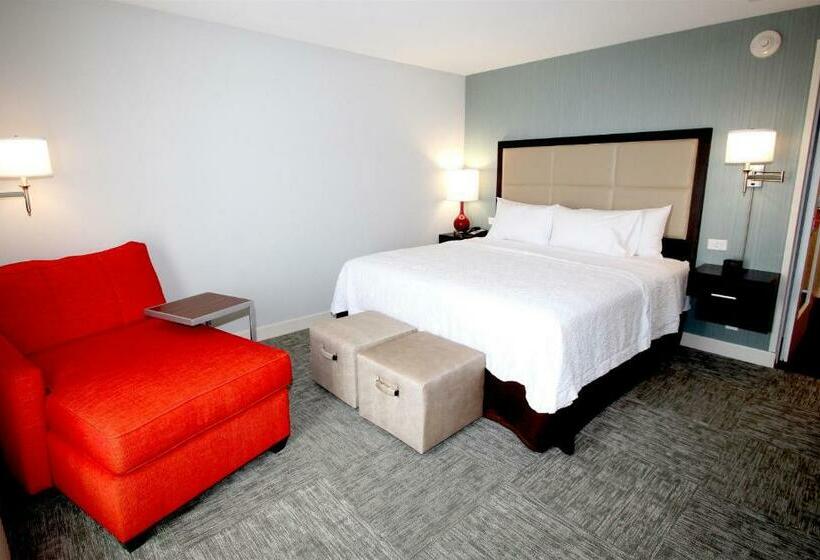 Номер Стандарт Кровать Кинг Адаптированный для Инвалидов, Hampton Inn Suffolk