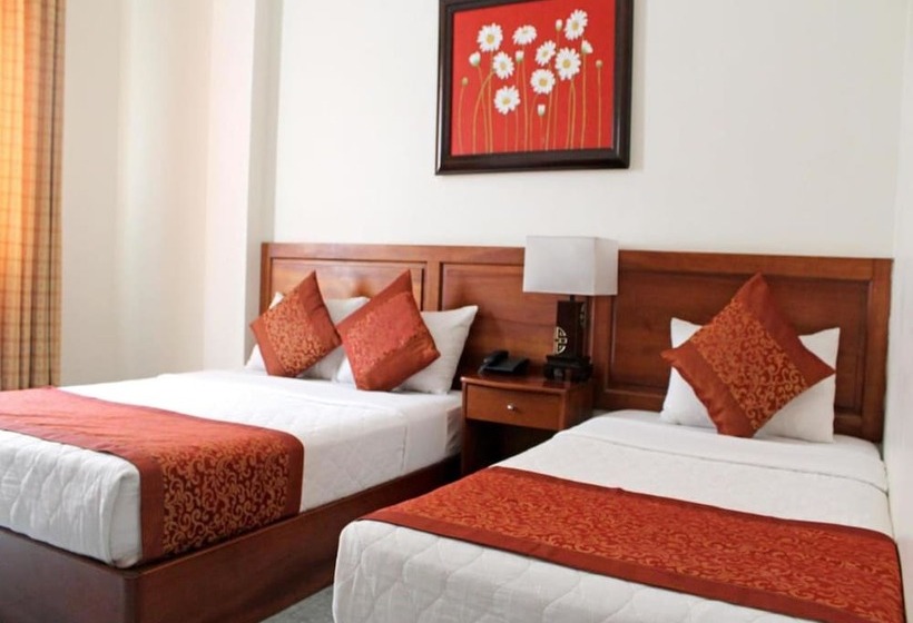 اتاق سوپریور سه تخته, Hong Han