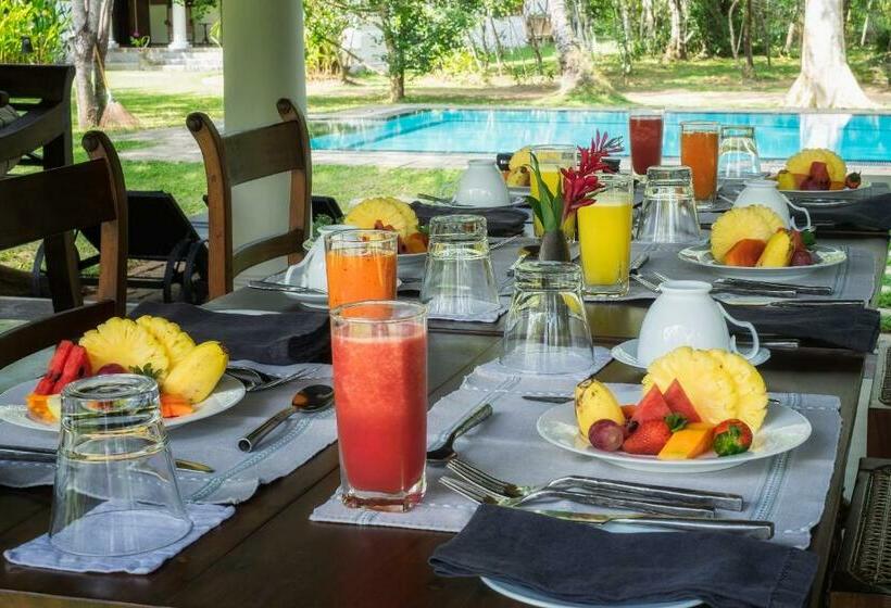 Enrumsvilla med swimming pool, Nisala Arana Boutique