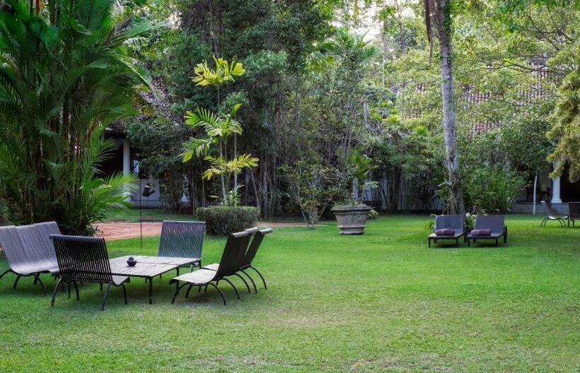 Enrumsvilla med swimming pool, Nisala Arana Boutique