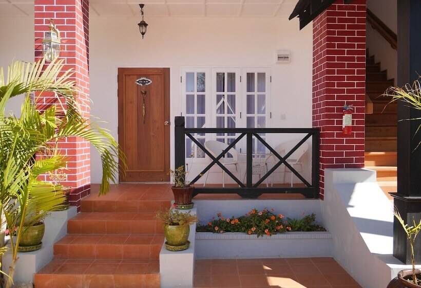 اتاق لوکس, Royal Kalaw Hills Resort