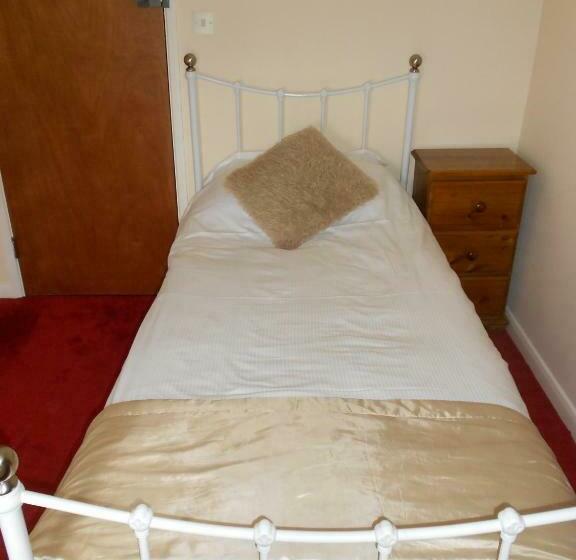 标准单人间, The Glan Yr Afon Inn