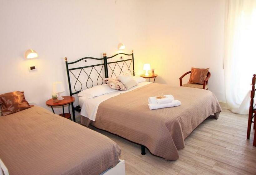 带阳台的三人标准间, Verde Luna