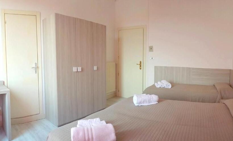 带阳台的三人标准间, Verde Luna