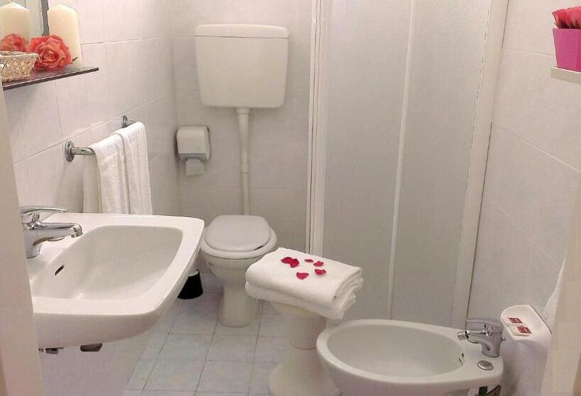 带阳台标准四人间, Verde Luna