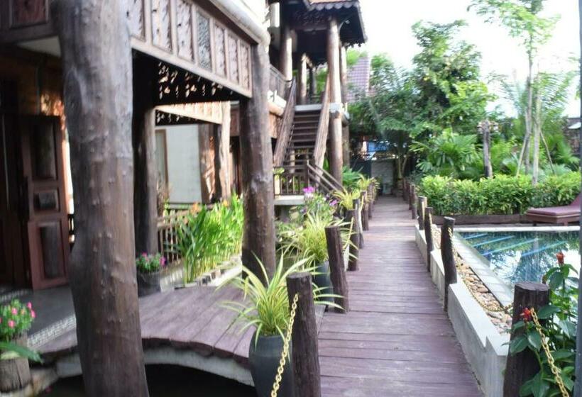 발코니가 있는 프리미엄 룸, Khmer Paradise Villa