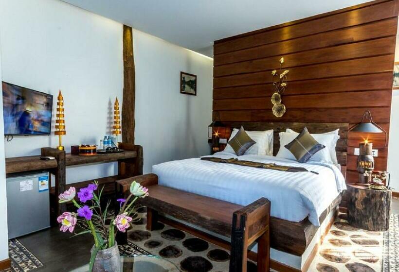 발코니가 있는 프리미엄 룸, Khmer Paradise Villa