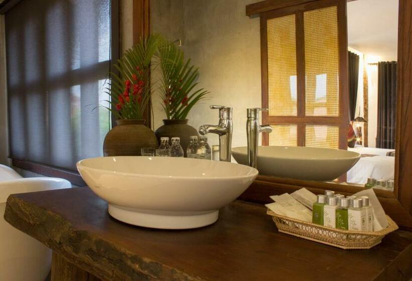 발코니가 있는 프리미엄 룸, Khmer Paradise Villa