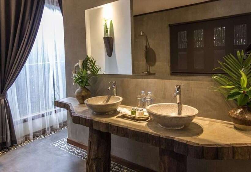 발코니가 있는 프리미엄 룸, Khmer Paradise Villa