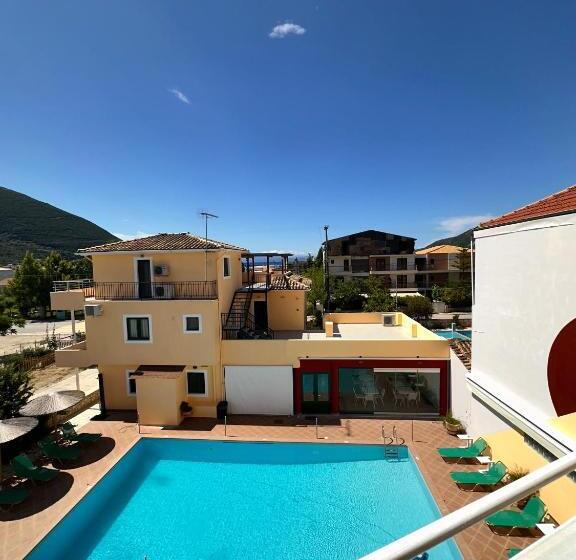 חדר סטנדרט לשלושה, Odyssion