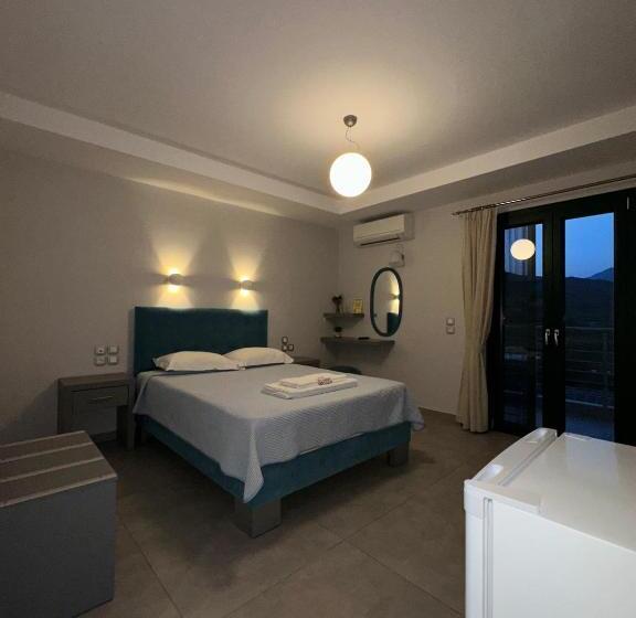 غرفة قياسية ذات إطلالة, Odyssion