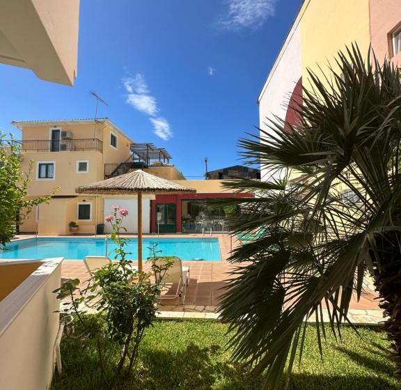 חדר סטנדרט לשלושה, Odyssion