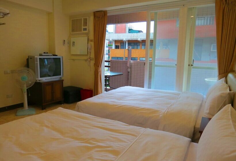 اتاق استاندارد چهار تخته, Ez Stay Juifen