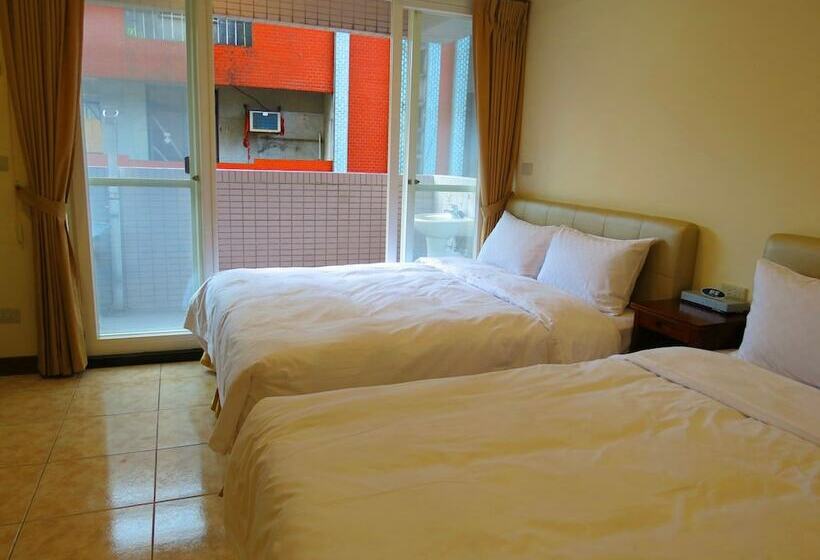 اتاق استاندارد چهار تخته, Ez Stay Juifen