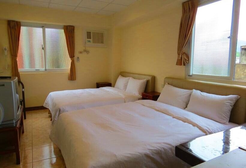 اتاق سوپریور چهار تخته, Ez Stay Juifen