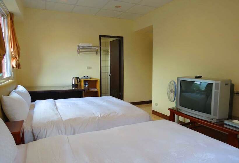 اتاق سوپریور چهار تخته, Ez Stay Juifen