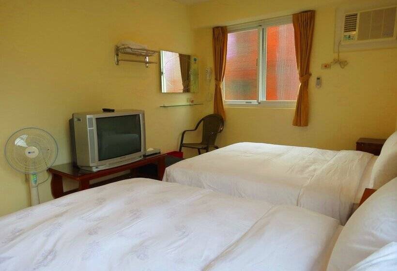 اتاق سوپریور چهار تخته, Ez Stay Juifen